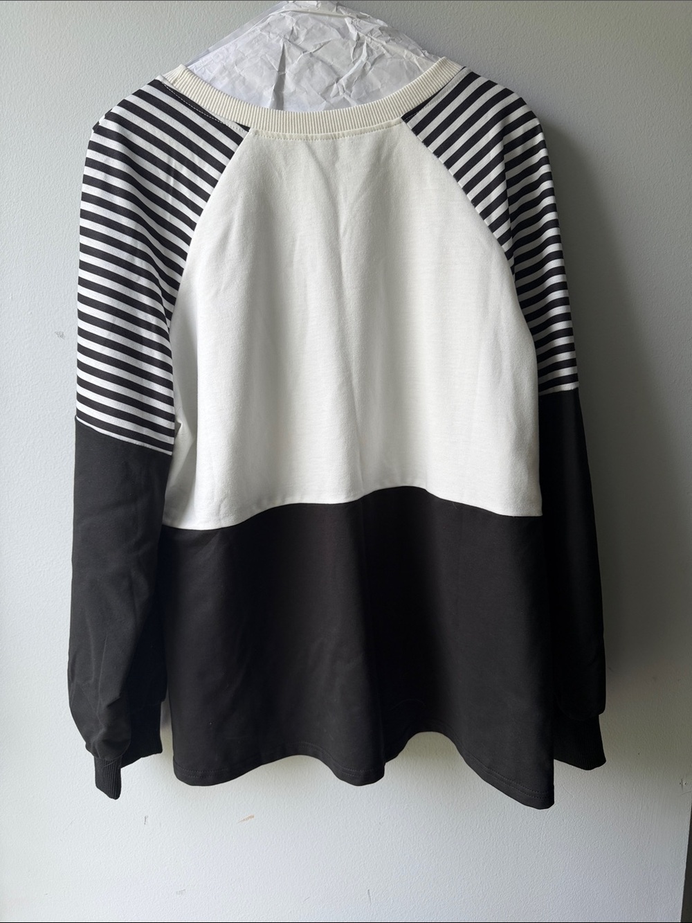 Black & White Snowman Button Pullover - Picture 4 of 5